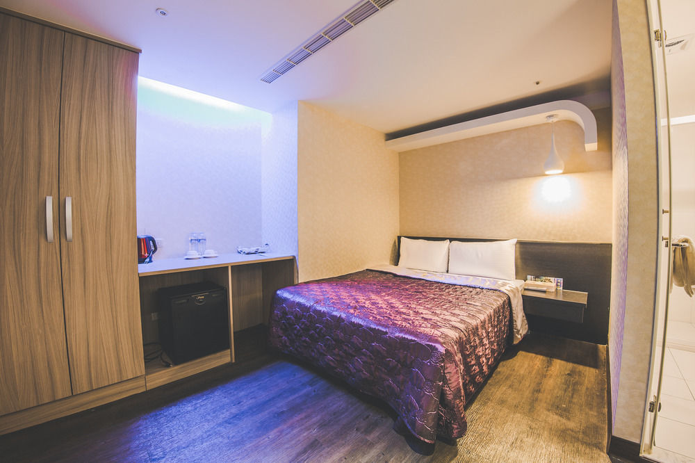 Colors Infinity Inn Taipei Bagian luar foto