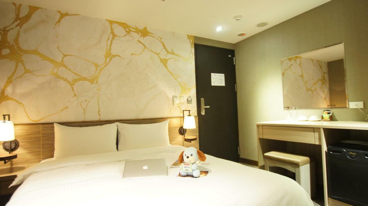 Colors Infinity Inn Taipei Bagian luar foto